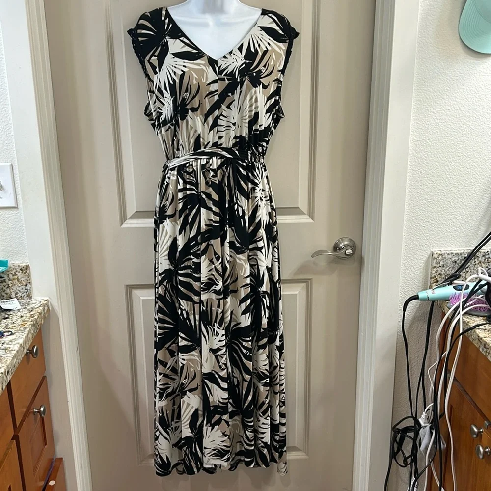 Classy Lane Bryant Dress - Picture 1 of 4